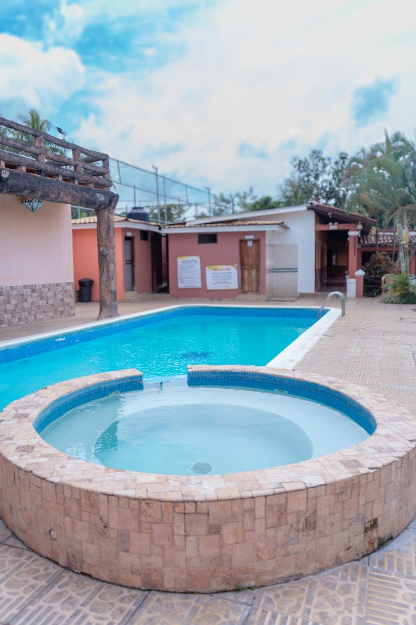 Hotel Posada Del Rey Santa Cruz de Yojoa Buitenkant foto